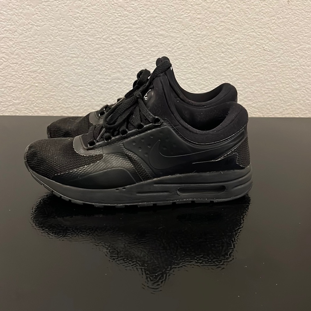 Boys Nike Shoes Size 6 Youth